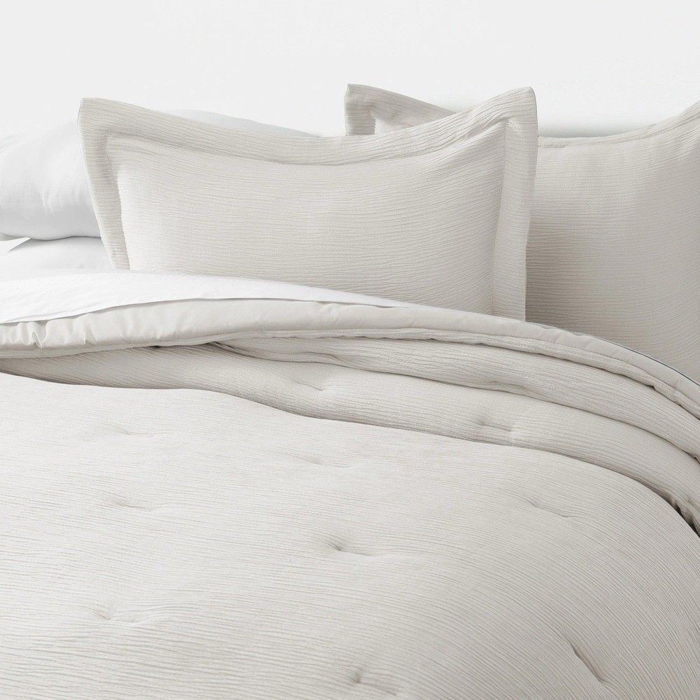 New Linens & Hutch Cloud Weave Textured Down-Alternative Comforter Set Twin XL